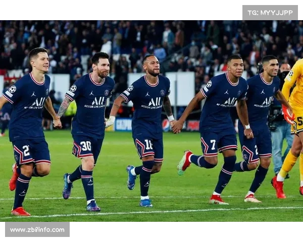 圣马克西曼两度助攻福法纳,朗斯5-0屠杀巴黎FC